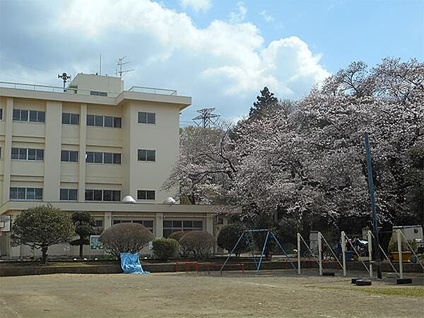 千葉市立坂月小学校まで129m