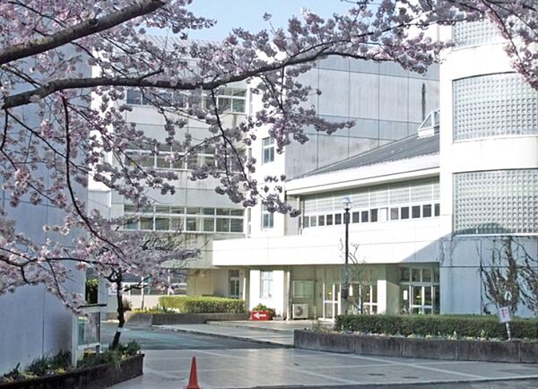 佐倉市立佐倉東中学校まで1068m