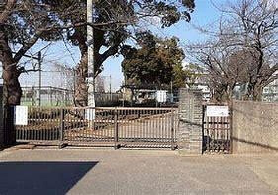 千葉市立葛城中学校まで1311m