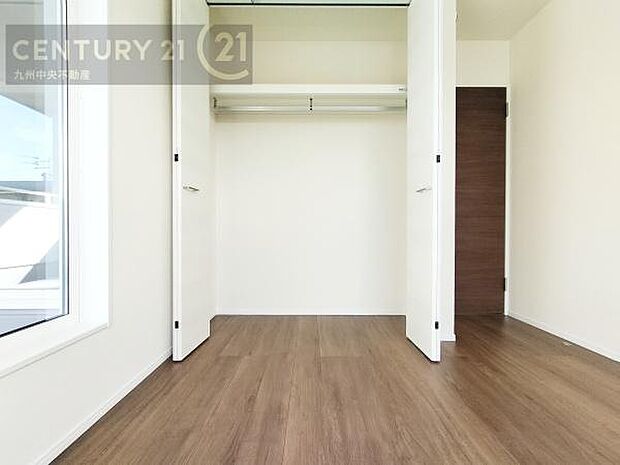 【クローゼット】お部屋ごとに設けた収納は住みやすさへのこだわりです。