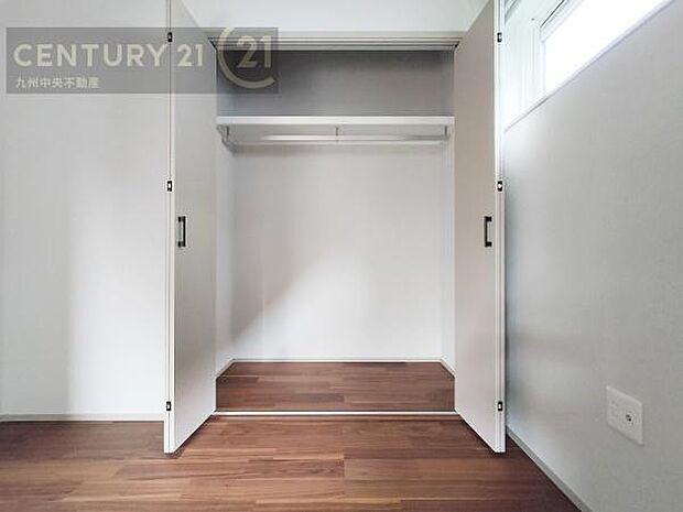 【クローゼット】お部屋ごとに設けた収納は住みやすさへのこだわりです。