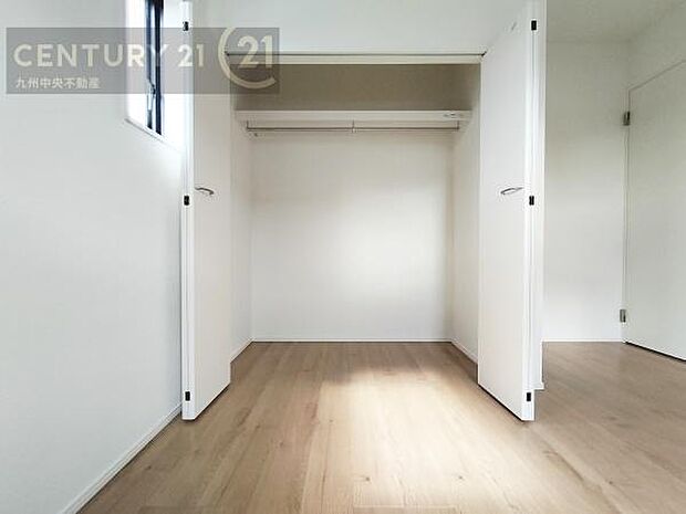 【クローゼット】お部屋ごとに設けた収納は住みやすさへのこだわりです。