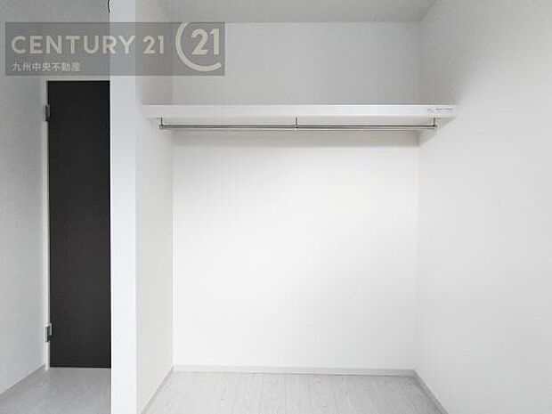 【オープンクローゼット】