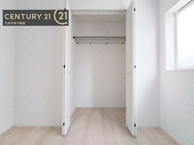 【クローゼット】お部屋ごとに設けた収納は住みやすさへのこだわりです。