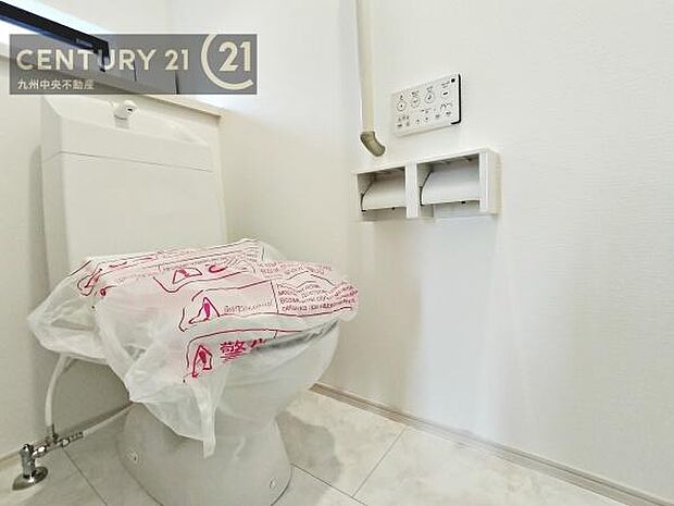 【トイレ】汚れてもサッとひと拭きでお手入れ簡単です。