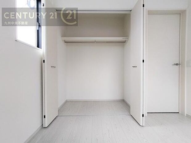 【クローゼット】お部屋ごとに設けた収納は住みやすさへのこだわりです。