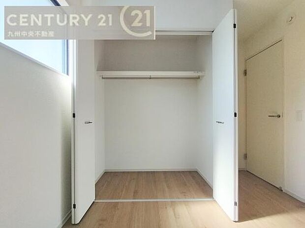 【クローゼット】お部屋ごとに設けた収納は住みやすさへのこだわりです。