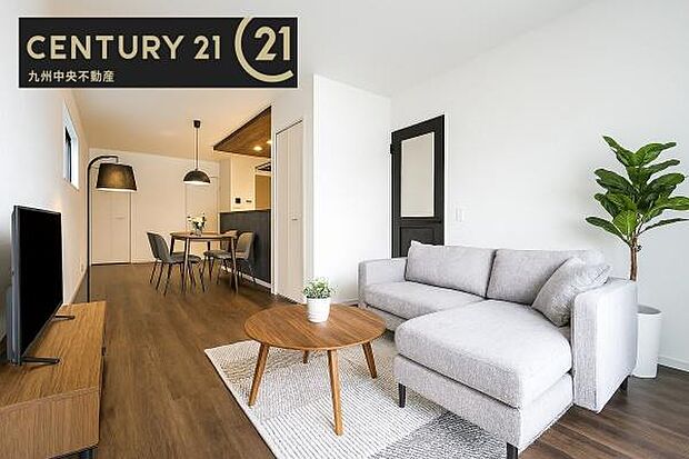 ※掲載の家具およびCG加工はあくまでイメージであり、販売価格には含まれておりません。【リビング】暖かな光が包み込んでくれるLDKは家族みんなが自然と集まってくる場所。