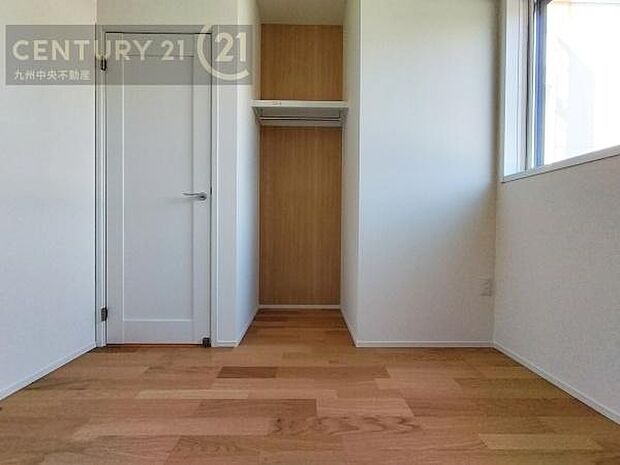 【クローゼット】お部屋ごとに設けた収納は住みやすさへのこだわりです。