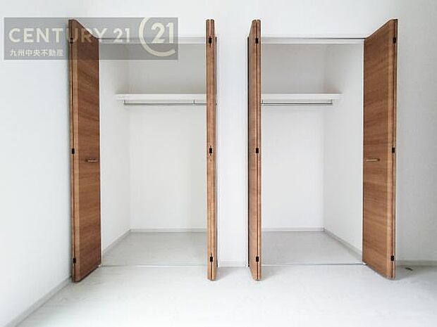 【クローゼット】お部屋ごとに設けた収納は住みやすさへのこだわりです。