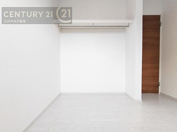 【オープンクローゼット】