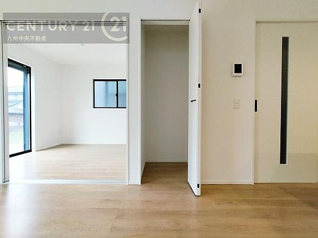 【リビング収納】