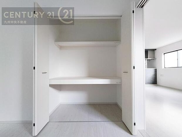 【クローゼット】お部屋ごとに設けた収納は住みやすさへのこだわりです。