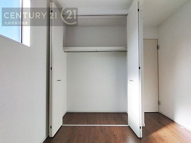 【クローゼット】お部屋ごとに設けた収納は住みやすさへのこだわりです。