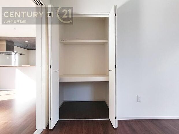 【クローゼット】お部屋ごとに設けた収納は住みやすさへのこだわりです。