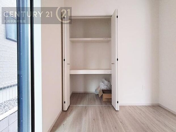 【クローゼット】お部屋ごとに設けた収納は住みやすさへのこだわりです。