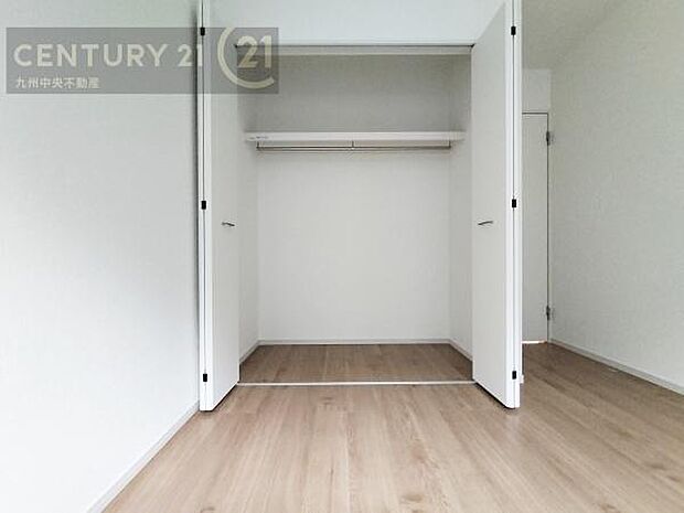 【クローゼット】お部屋ごとに設けた収納は住みやすさへのこだわりです。