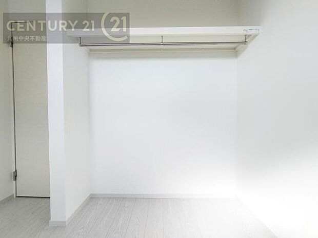 【オープンクローゼット】