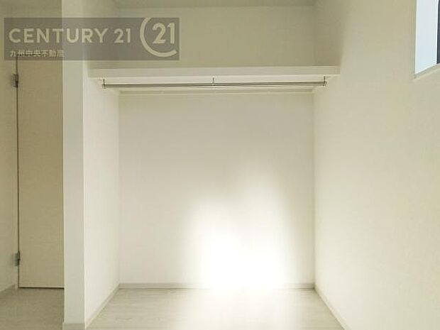 【オープンクローゼット】