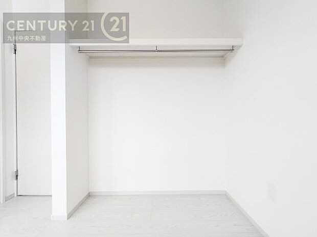 【オープンクローゼット】