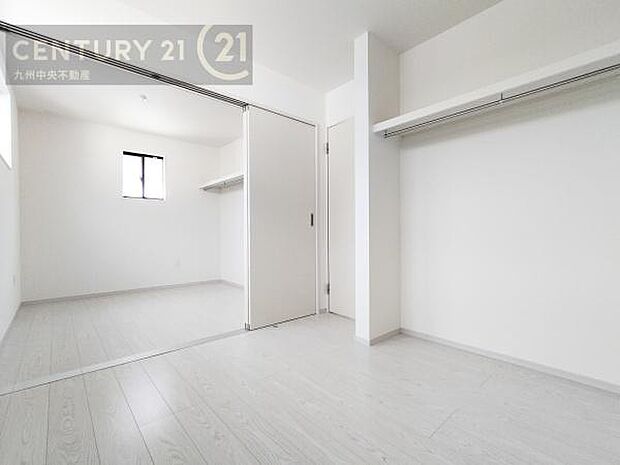 【洋室】間仕切り対応可能なのでライフスタイルに合わせてお使いいただけます。