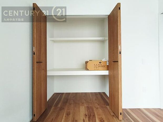 【クローゼット】お部屋ごとに設けた収納は住みやすさへのこだわりです。