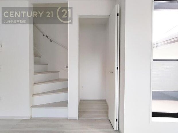 【リビング収納】