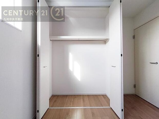 【クローゼット】お部屋ごとに設けた収納は住みやすさへのこだわりです。