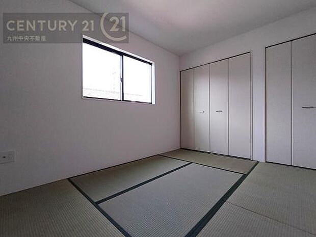 【和室】あると嬉しい和室。小さなお子様の遊ぶスペースやお昼寝タイムにも最適です。