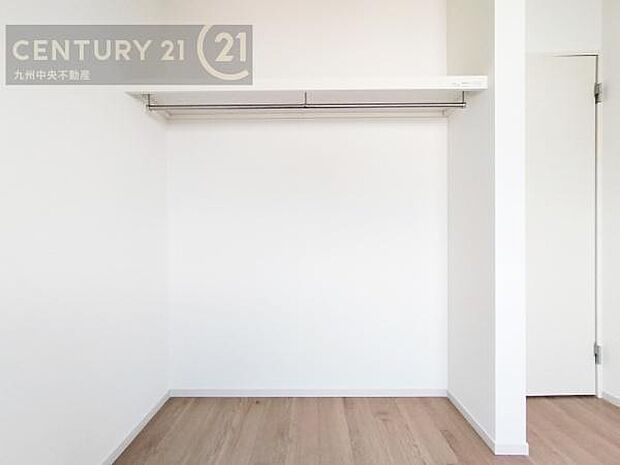 【クローゼット】お部屋ごとに設けた収納は住みやすさへのこだわりです。