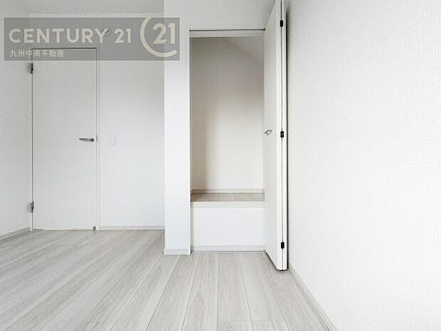 【クローゼット】お部屋ごとに設けた収納は住みやすさへのこだわりです。