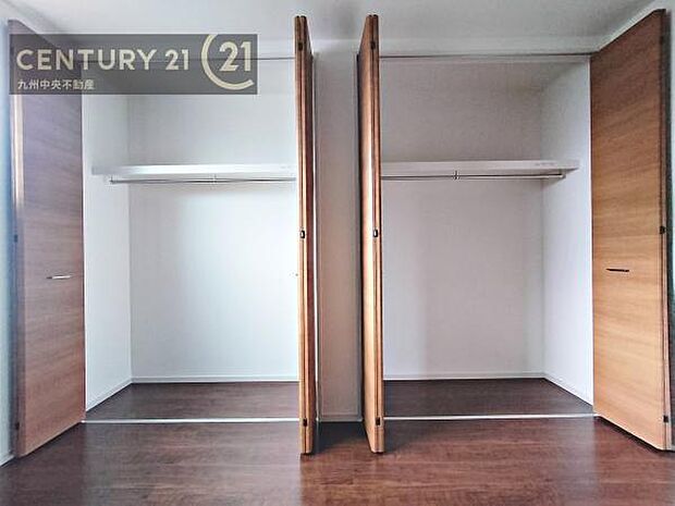 【クローゼット】お部屋ごとに設けた収納は住みやすさへのこだわりです。