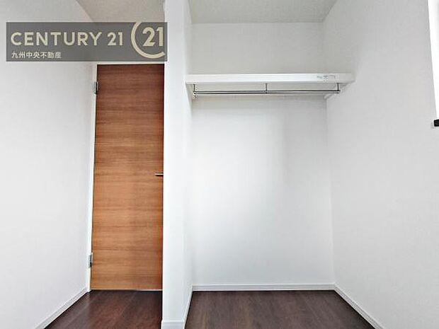 【オープンクローゼット】