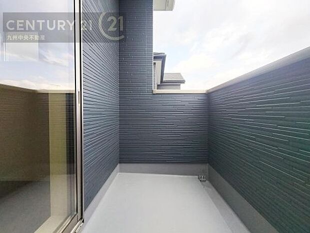 【バルコニー】