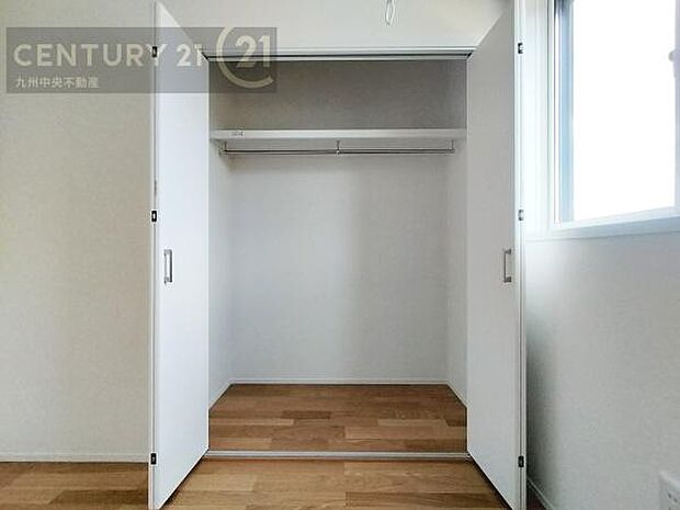 【クローゼット】お部屋ごとに設けた収納は住みやすさへのこだわりです。