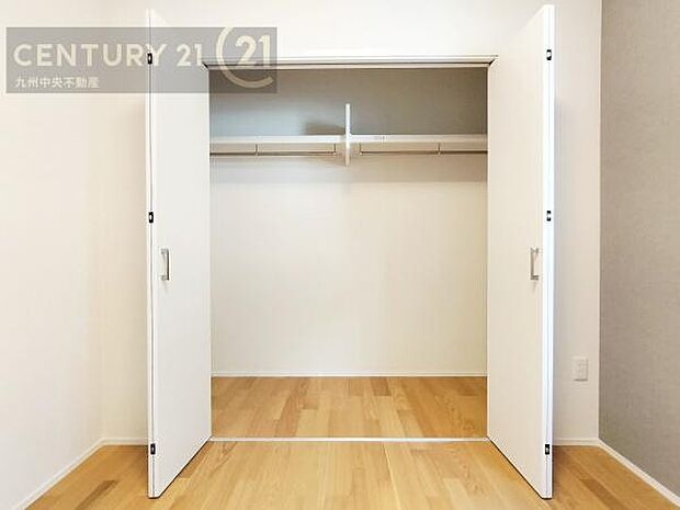 【クローゼット】お部屋ごとに設けた収納は住みやすさへのこだわりです。