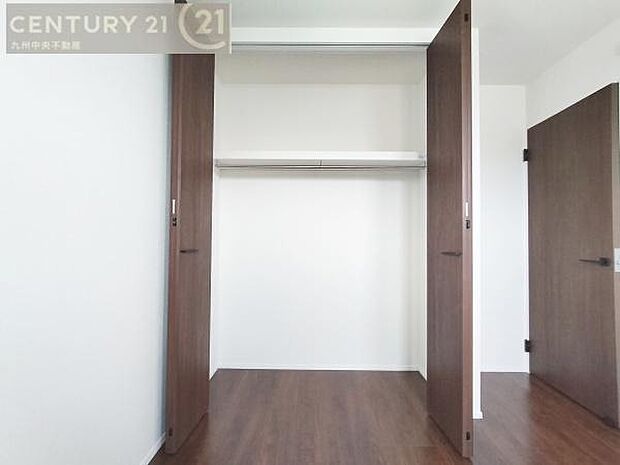 【クローゼット】お部屋ごとに設けた収納は住みやすさへのこだわりです。