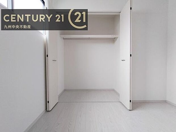 【クローゼット】お部屋ごとに設けた収納は住みやすさへのこだわりです。