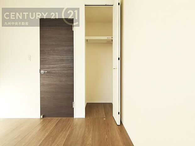 【クローゼット】お部屋ごとに設けた収納は住みやすさへのこだわりです。