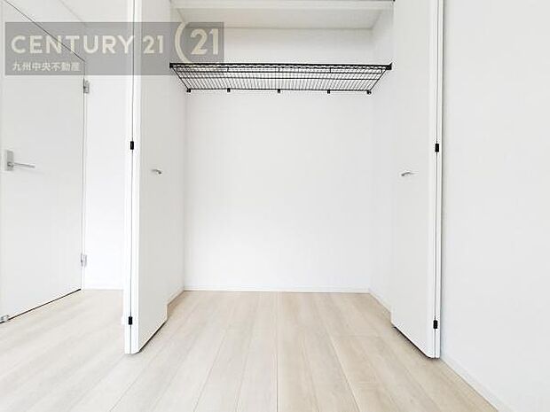 【クローゼット】お部屋ごとに設けた収納は住みやすさへのこだわりです。