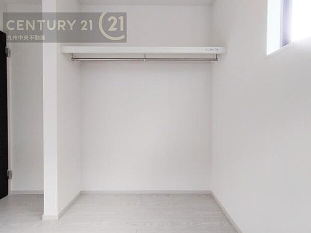 【オープンクローゼット】