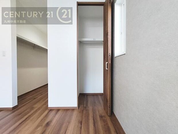 【クローゼット】お部屋ごとに設けた収納は住みやすさへのこだわりです。