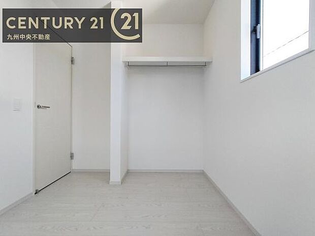 【オープンクローゼット】