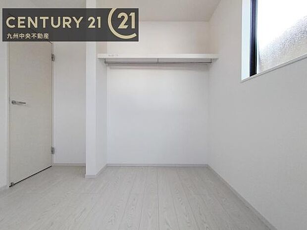 【オープンクローゼット】