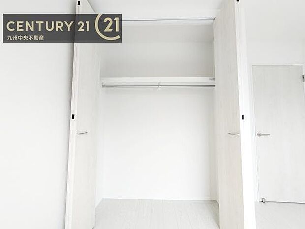 【クローゼット】お部屋ごとに設けた収納は住みやすさへのこだわりです。