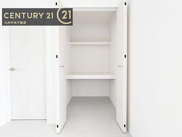 【クローゼット】お部屋ごとに設けた収納は住みやすさへのこだわりです。