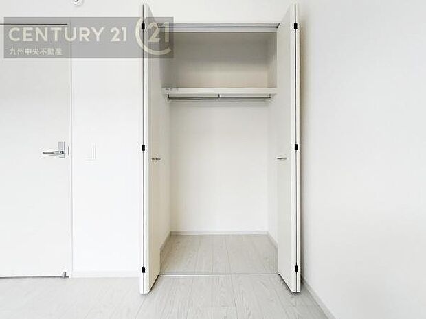 【クローゼット】お部屋ごとに設けた収納は住みやすさへのこだわりです。