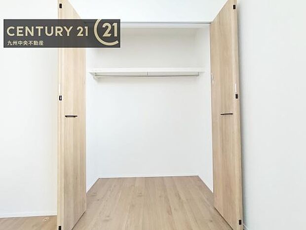 【クローゼット】お部屋ごとに設けた収納は住みやすさへのこだわりです。