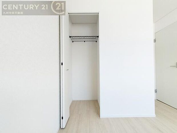 【クローゼット】お部屋ごとに設けた収納は住みやすさへのこだわりです。