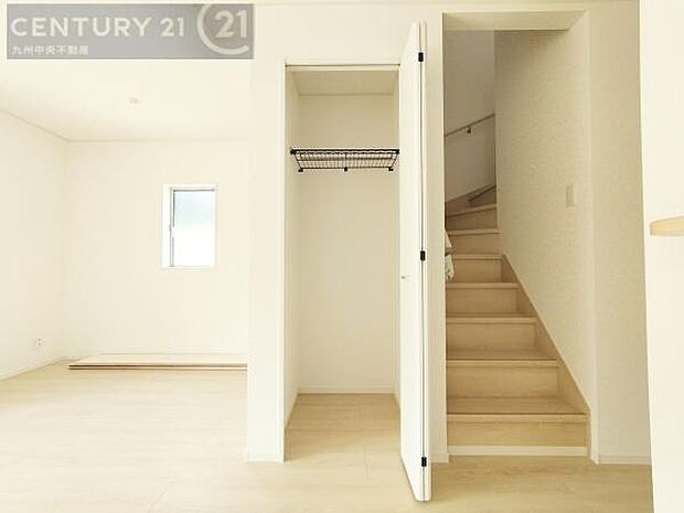 【リビング収納】